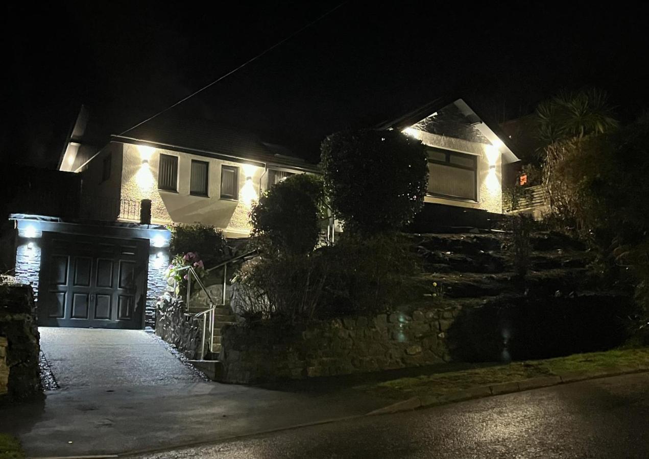 Luxury Property With Hot Tub And Sea Views Oystermouth Exterior photo