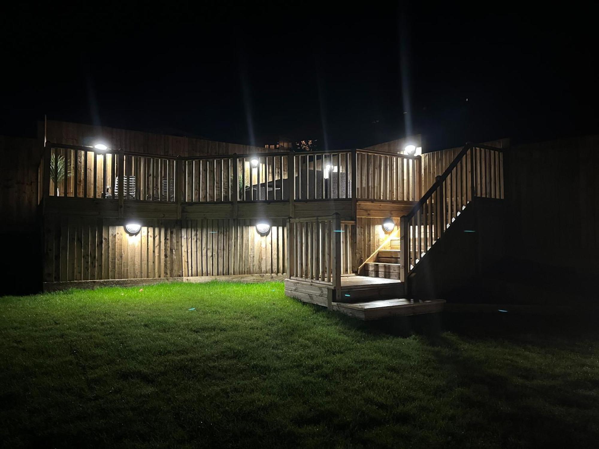 Luxury Property With Hot Tub And Sea Views Oystermouth Exterior photo